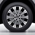 18 Zoll Felgensatz EQB X243 10-Speichen-Rad glanzgedreht schwarz Original Mercedes-Benz