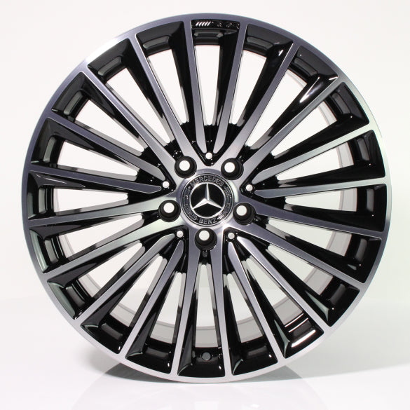 AMG 19 Zoll Felgensatz C-Klasse 206 Vielspeichen-Rad schwarz glanzgedreht