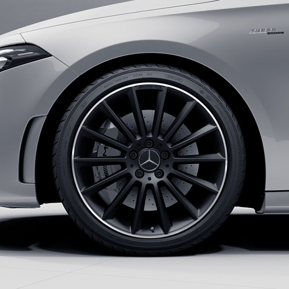 AMG 35 19 Zoll Felgen Satz CLA 118 Vielspeichen schwarz matt Original Mercedes-Benz